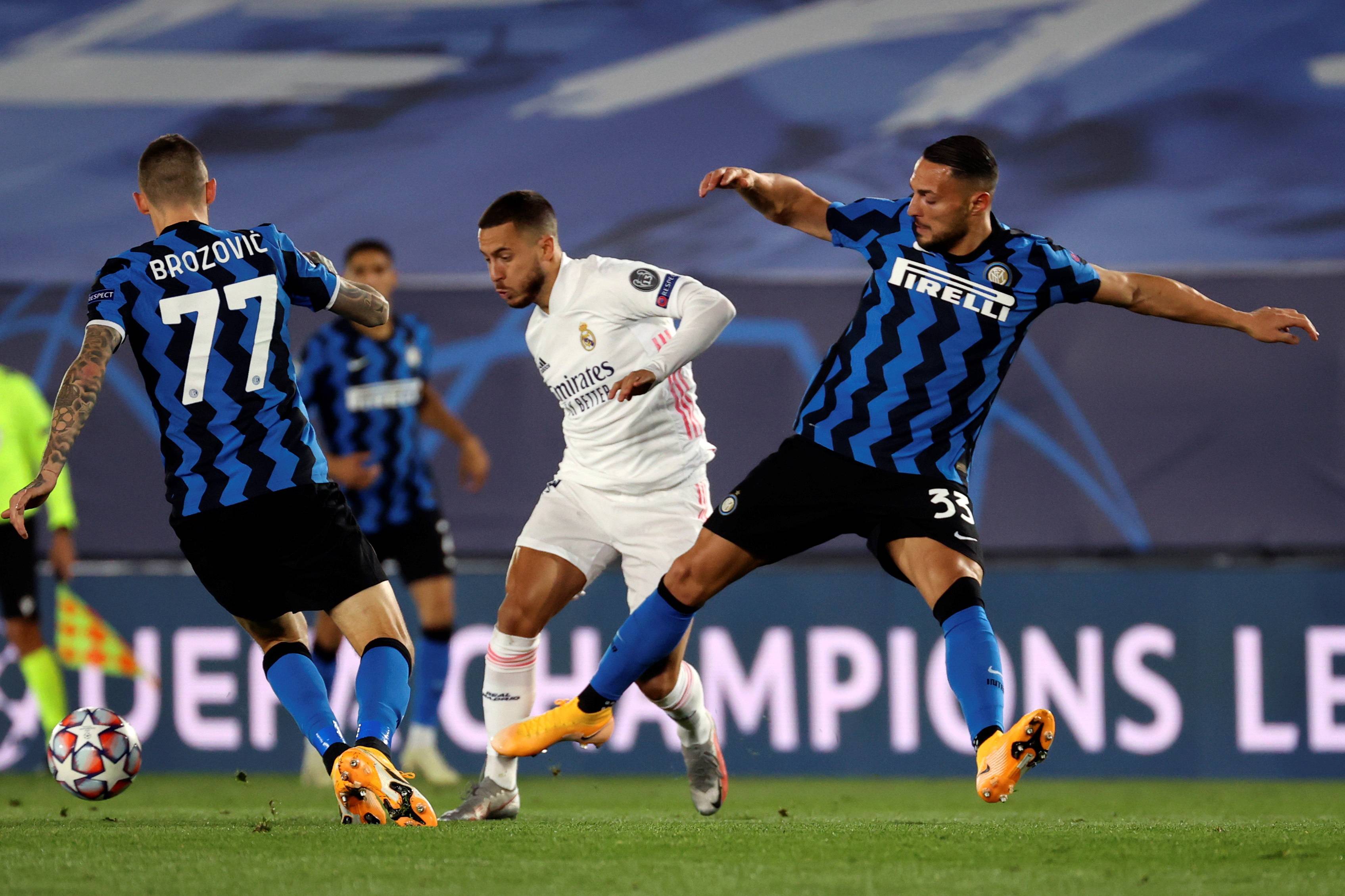 艰难的背景 艰难的背景