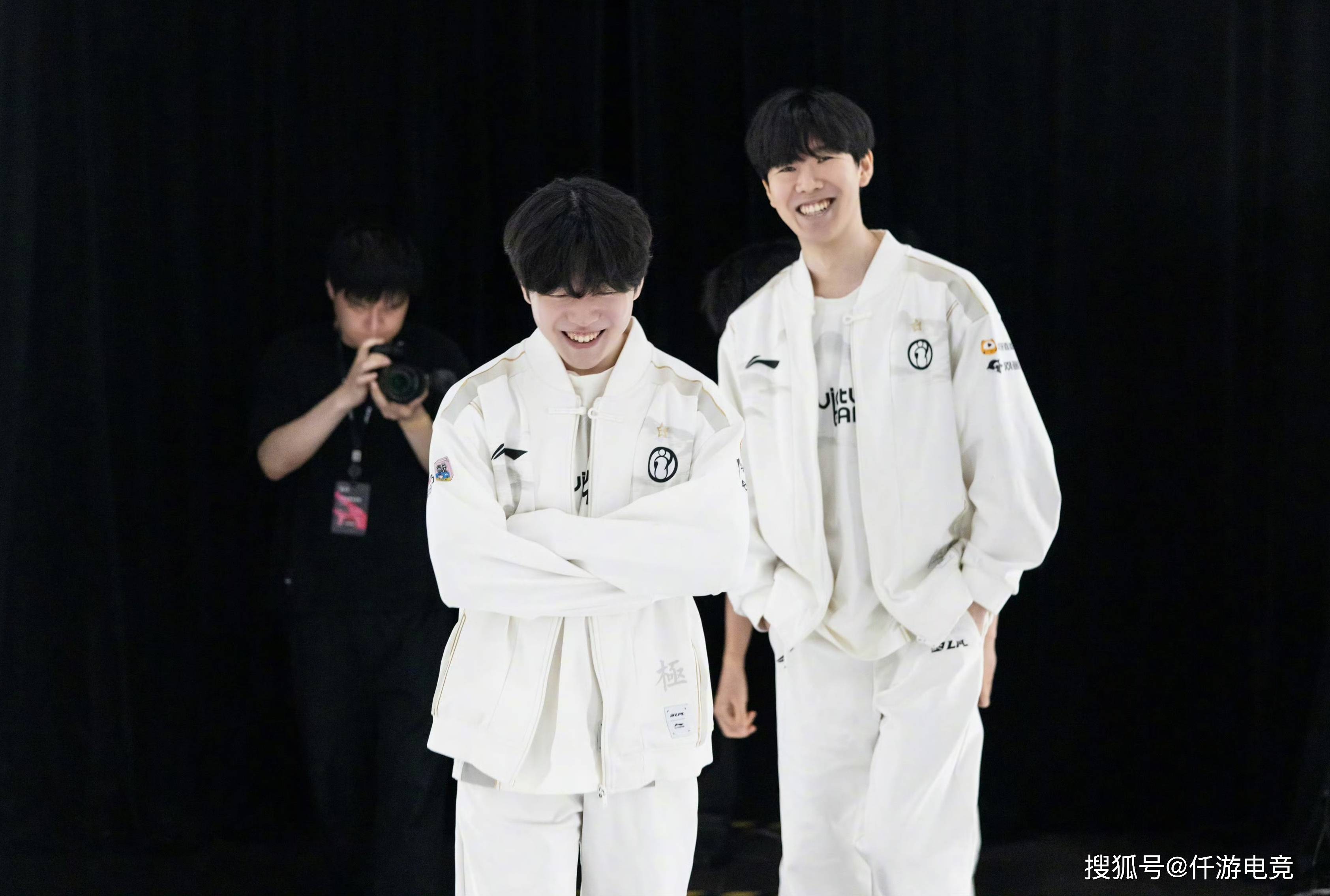 造了历史 造了历史