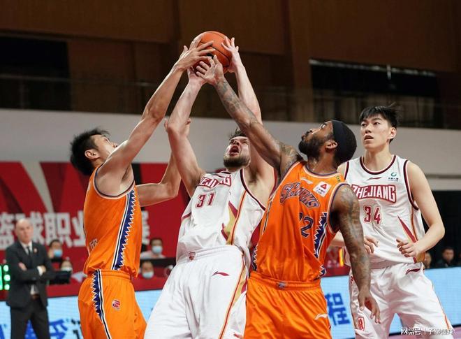 费内巴切的 费内巴切的