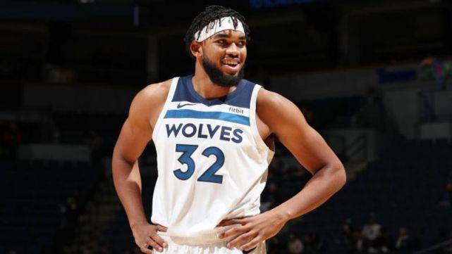 意识到他在 意识到他在