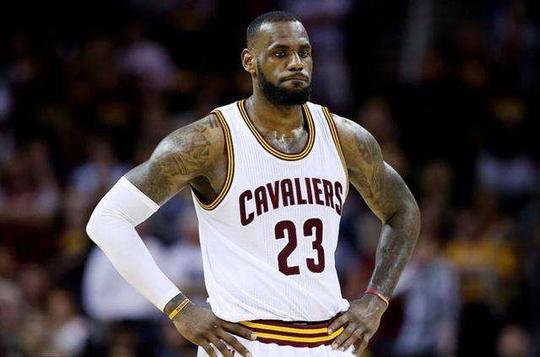 他先后辗转 他先后辗转